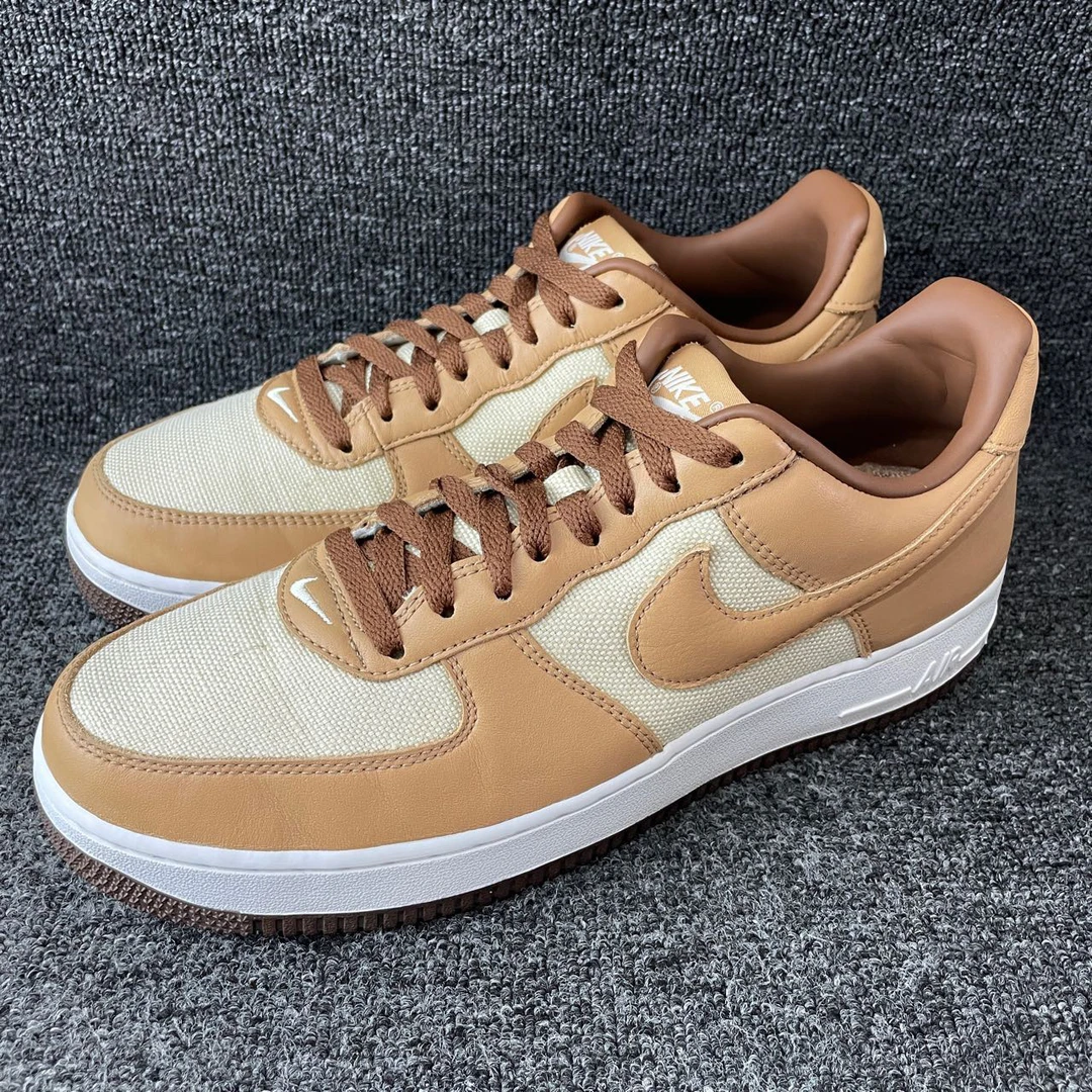 43码 AF1棕褐 95新 公价1499 篮球鞋编号5587