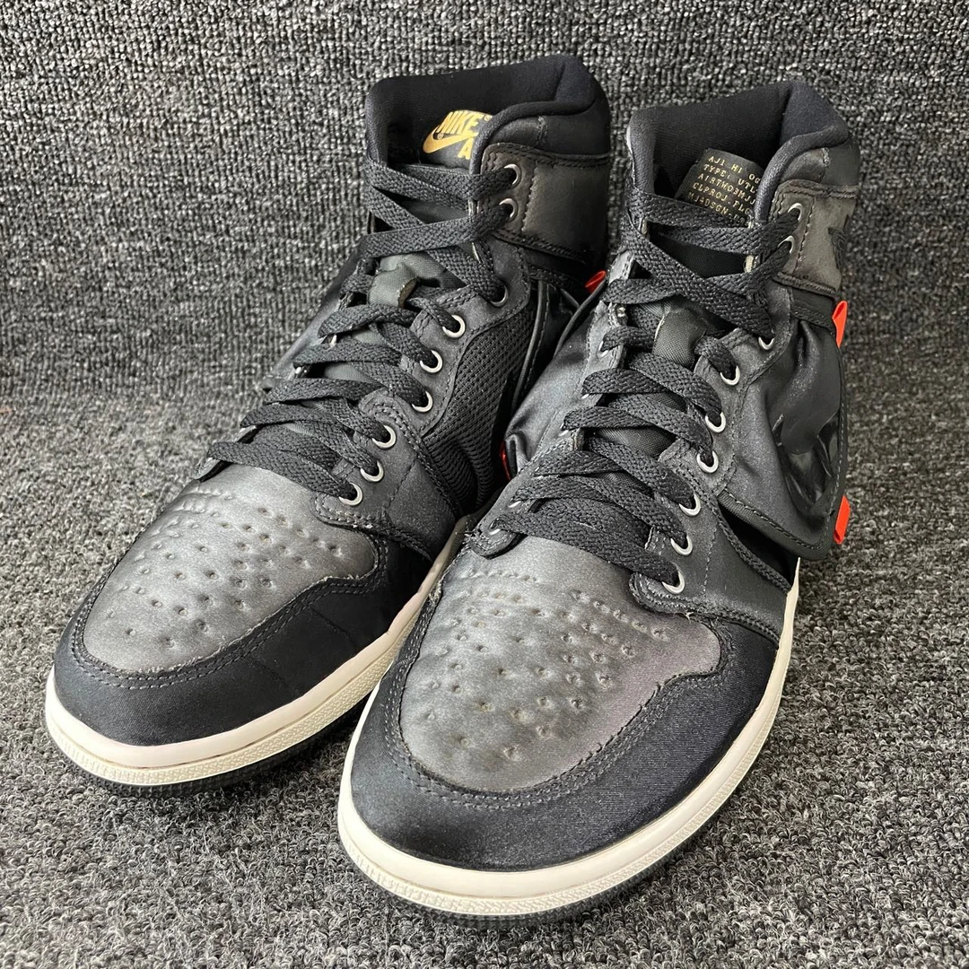 43码 AJ1黑灰 公价999 篮球鞋编号5648