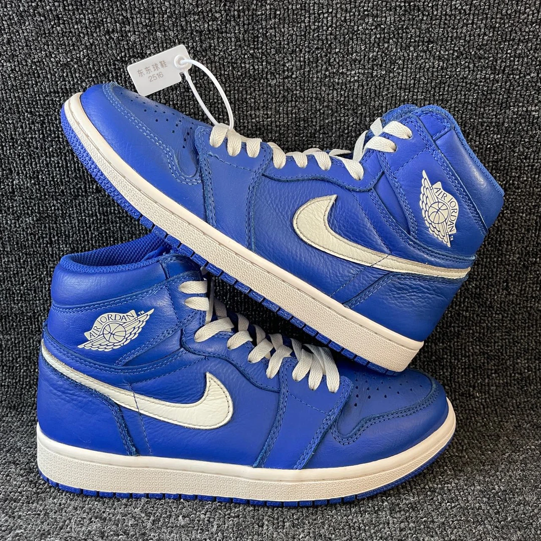 40码 AJ1蓝 95新 公价1689 篮球鞋编号2516