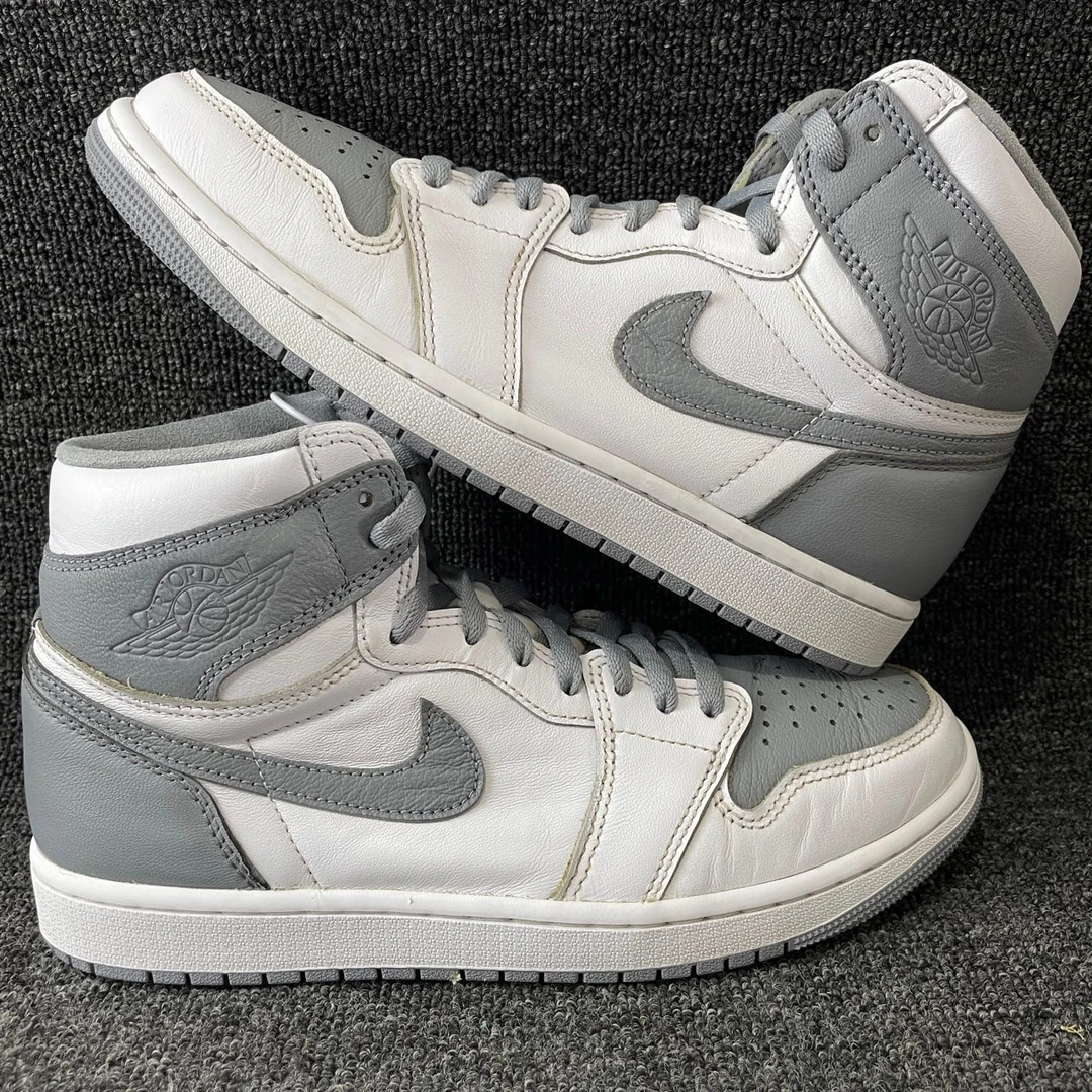 90新 AIR JORDAN 42.5码 AJ1白灰 二手不退换 篮球鞋编号4320