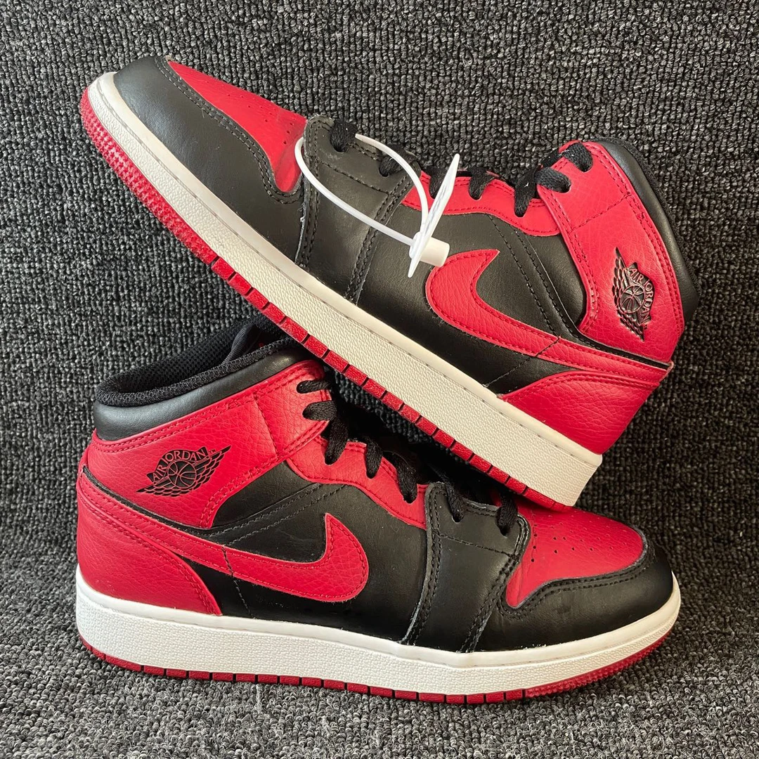 不刀 38码 AJ1小禁穿 公价1099 篮球鞋编号2546
