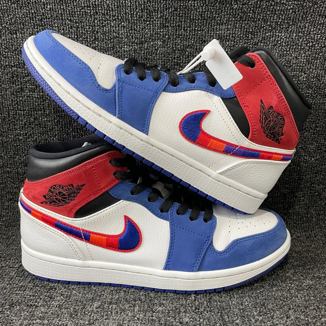 40.5码 AJ1彩钩白红蓝 公价1309 篮球鞋编号2335