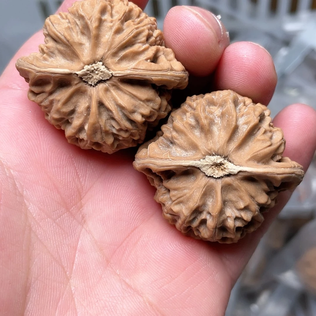 【闪购商品】文玩核桃吊坠6****～