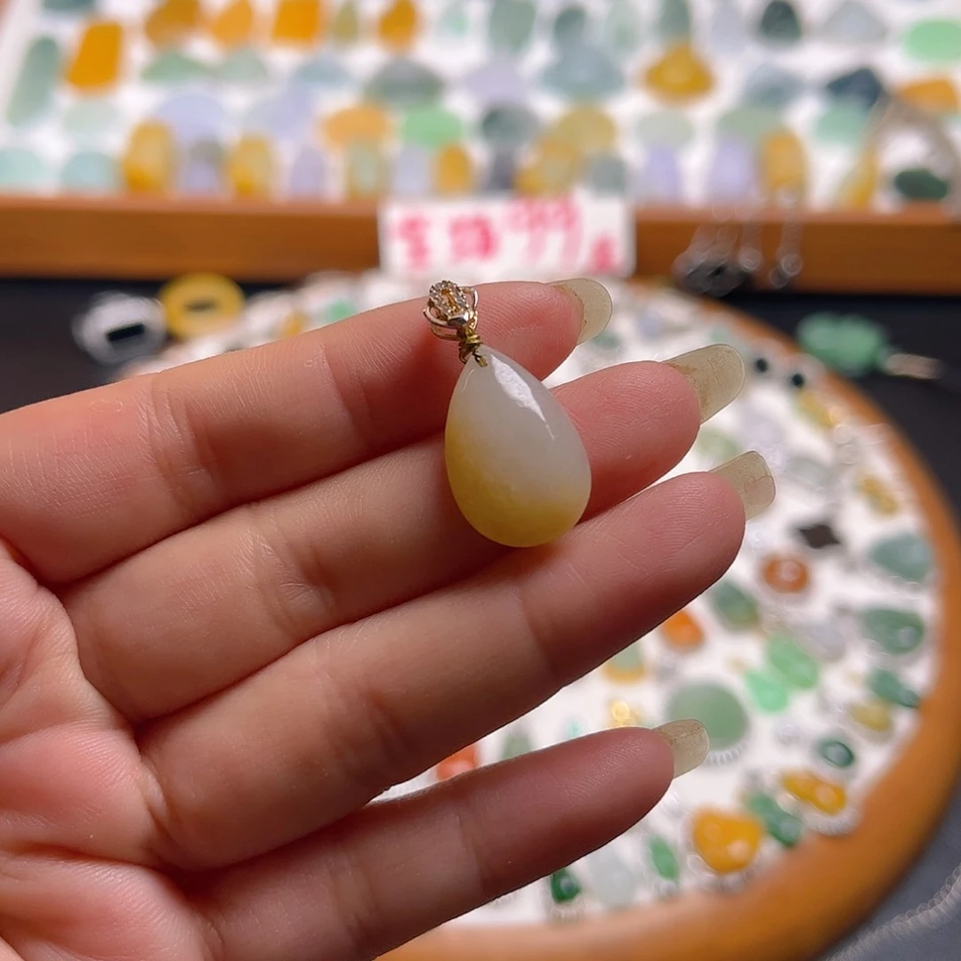 【闪购商品】翡翠颈饰未镶嵌蔷*?吊坠