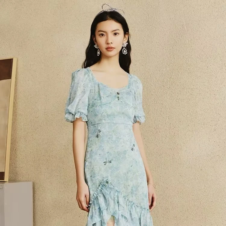 MAXRIENY蜻蜓系列春日清新优雅印花连衣裙修身薄荷曼波显瘦度假