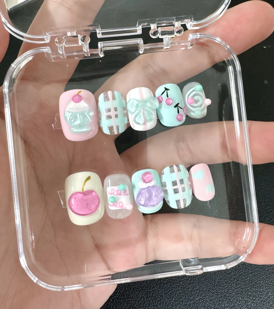 冰冰蛋糕 纯手工穿戴甲