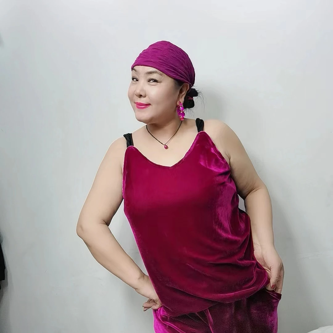 四季新款火龙果色黑色金丝绒吊带背心韩版显瘦百搭打底宽松时尚