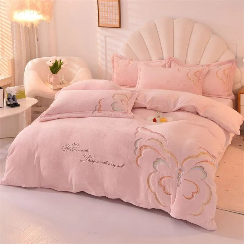 花花专属-牛奶绒加绒加厚-刺绣蝴蝶四件套.以主播手上展示为准
