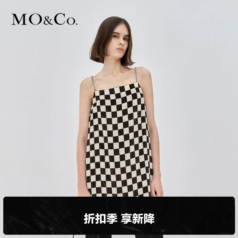 MOCO秋季摩卡棋盘格金属链时尚格纹女装吊带裙连衣裙MBB3DRS012