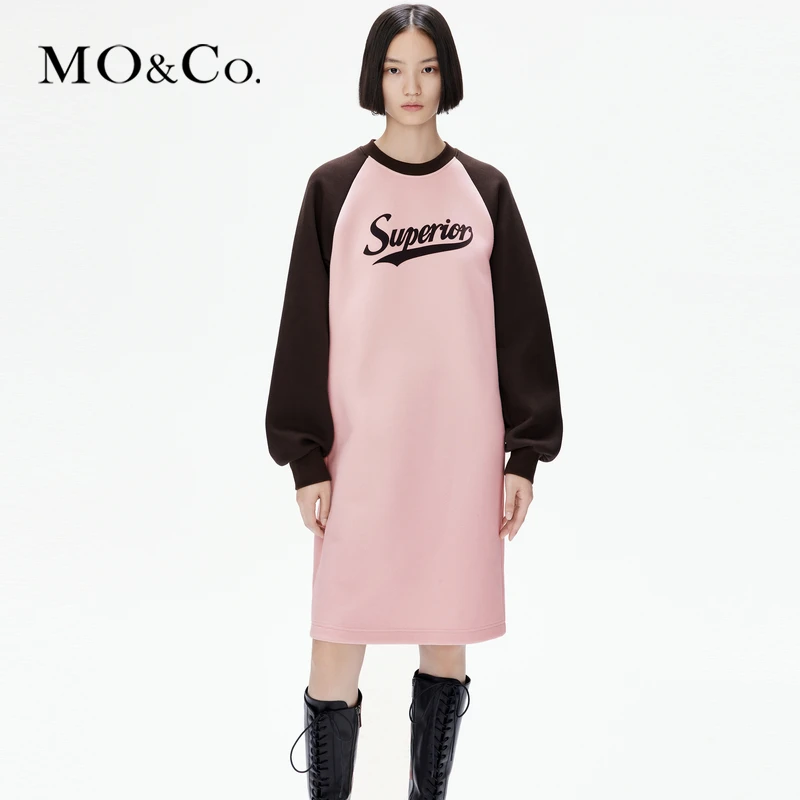 MOCO冬美式撞色插肩袖宽松印花卫衣连衣裙MBC4DRST16