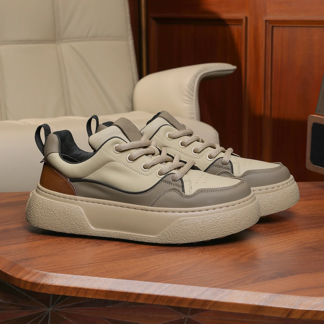 德赛【城市通勤】2025夏季新款休闲鞋防滑男士真皮高端板鞋透气男鞋