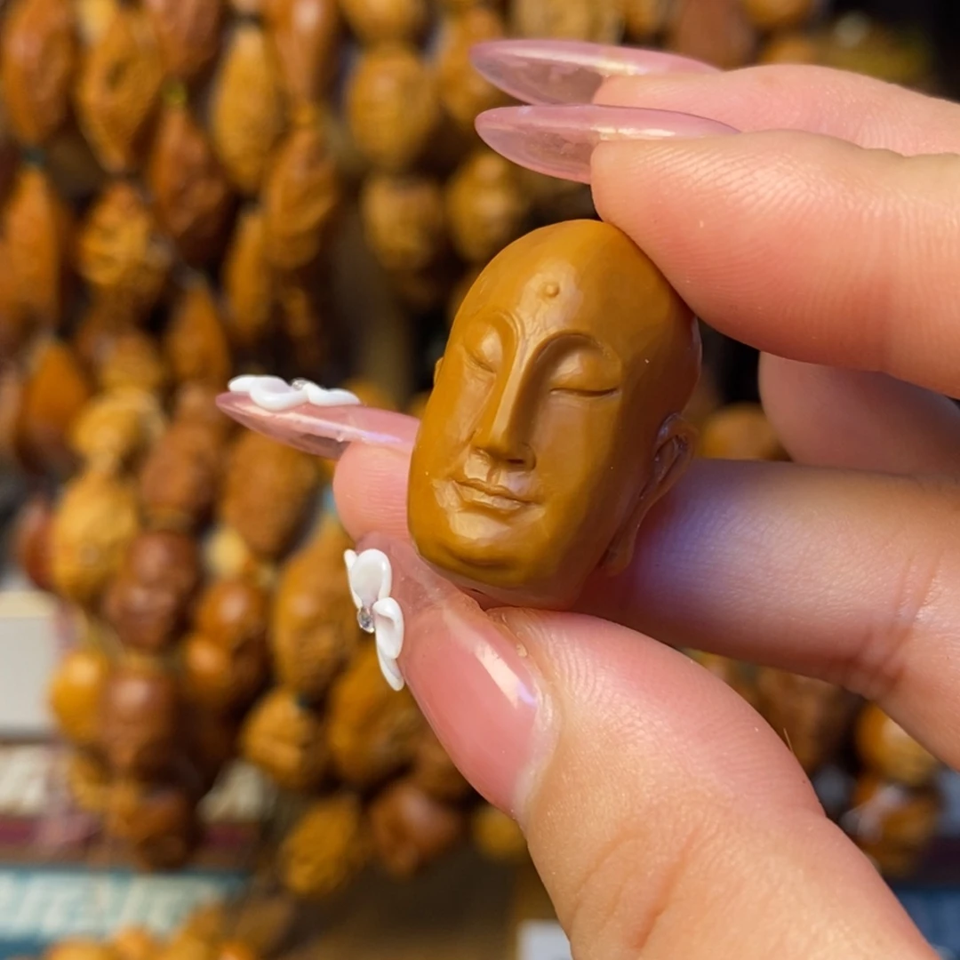 橄榄核核雕纯手工静思罗汉