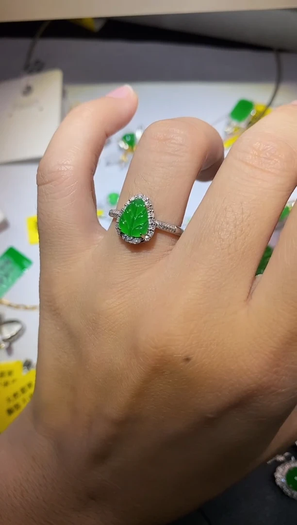 【闪购商品】翡翠戒指18K金镶嵌18k金戒指