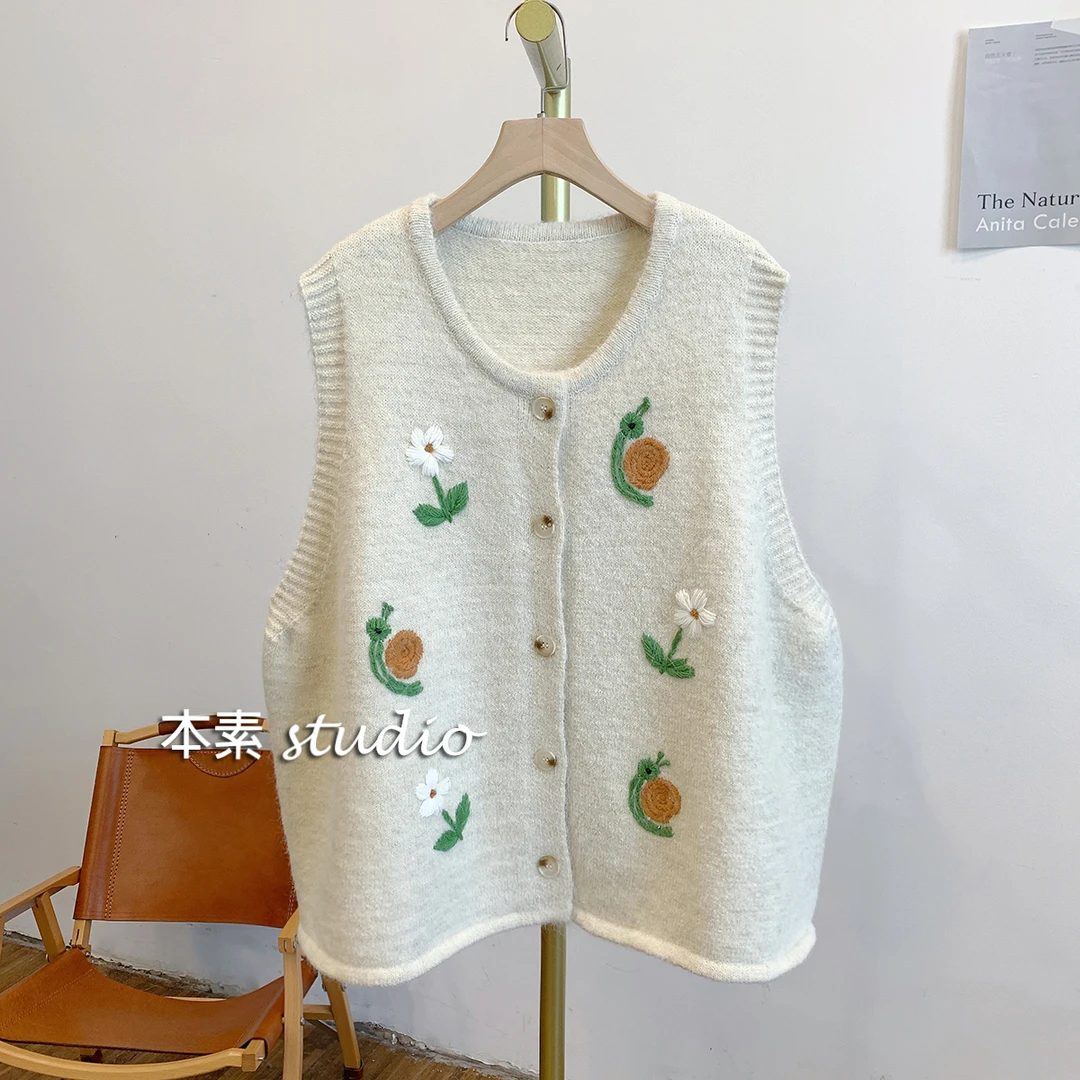 C2823小蜗牛钩花圆领针织开衫马甲