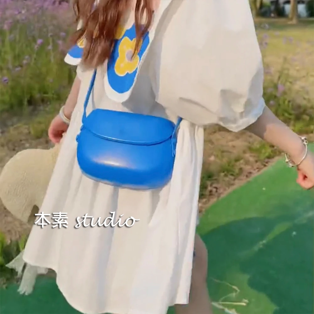 M6402百搭女式斜挎包