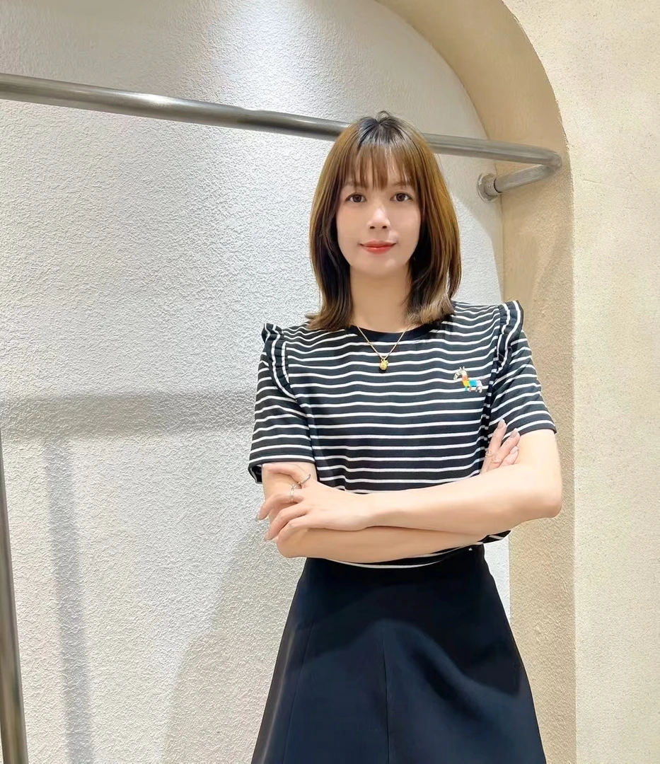《韩尚依服饰》条纹短袖T恤女减龄设计感上衣