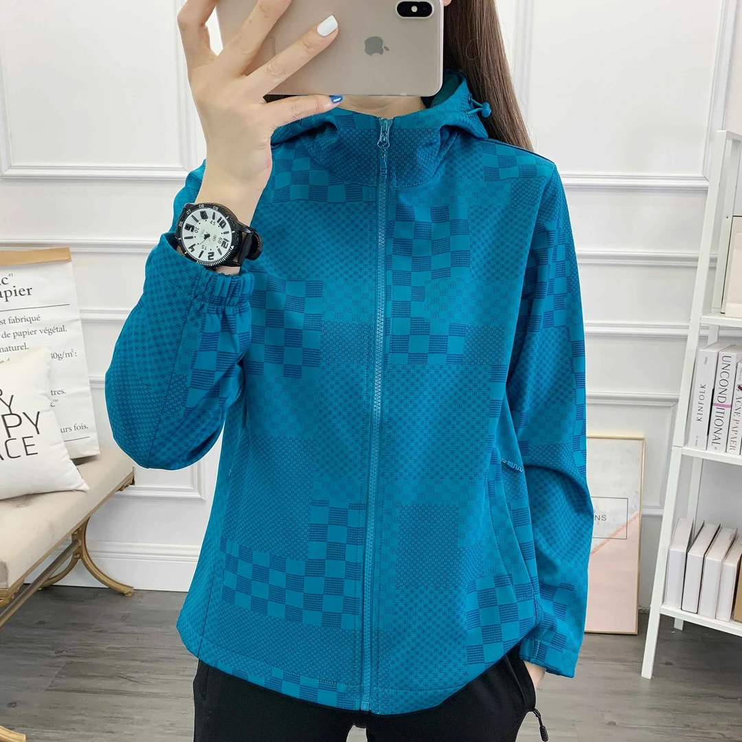 0811秋冬户外休闲男女软壳衣运动连帽防风保暖上衣时尚透气外套