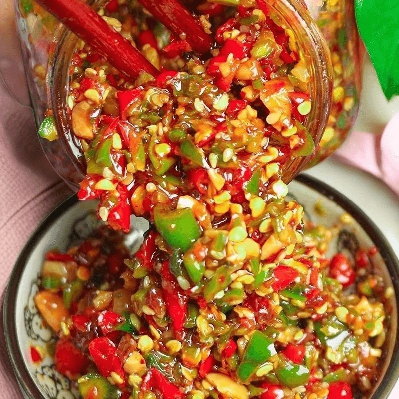 湖南特产蒜蓉辣椒酱剁椒酱拌饭酱开味下饭菜拌面超辣彩椒小米椒酱