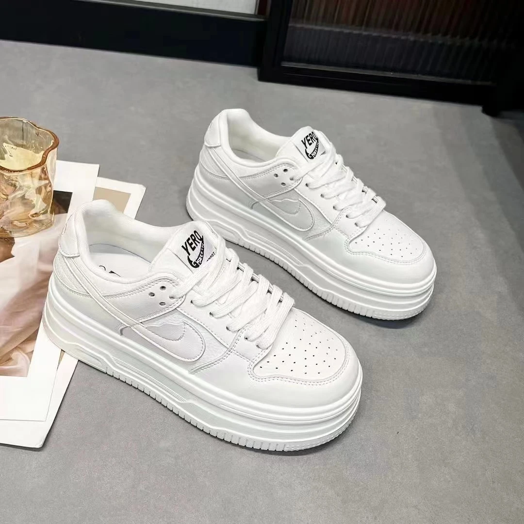 《小芬优选》2024春季新款厚底小白鞋时尚休闲鞋7781