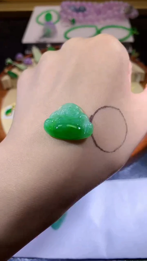 【闪购商品】翡翠颈饰未镶嵌卖裸石