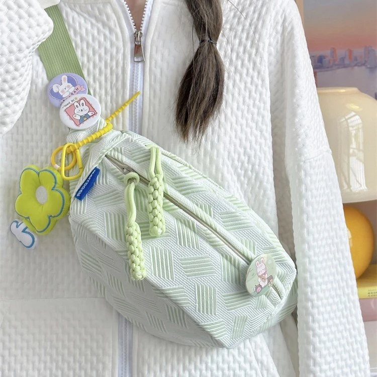 可爱运动腰包包女日系ins清新小包学生百搭休闲胸包少女背包