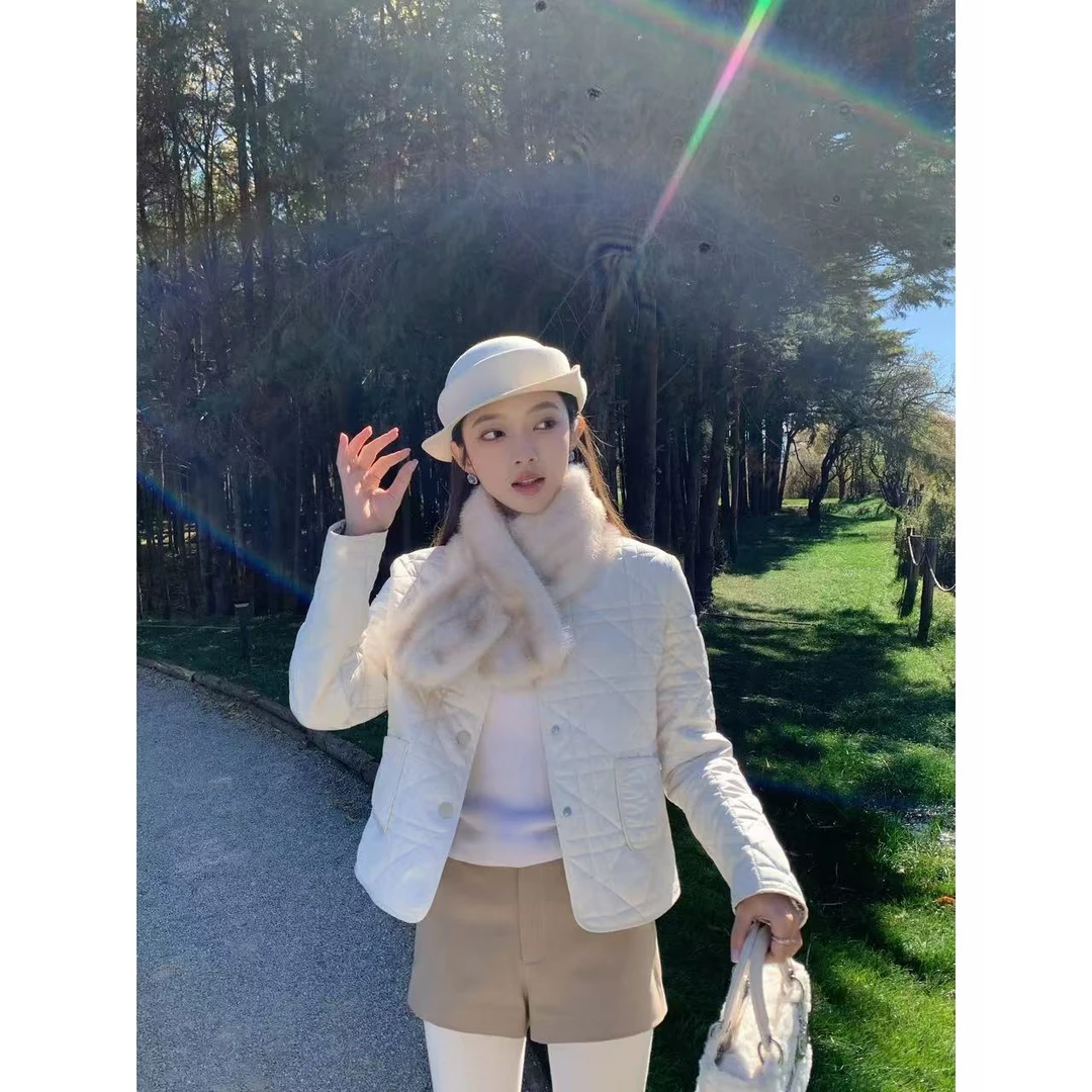 【盒子专享】暖冬伯爵       菱格包边百搭时尚棉服