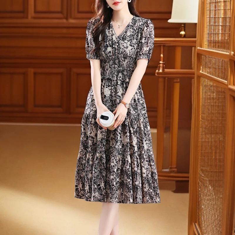 2024新款夏季气质显瘦高腰过膝长裙女V领雪纺印花短袖黑色连衣裙