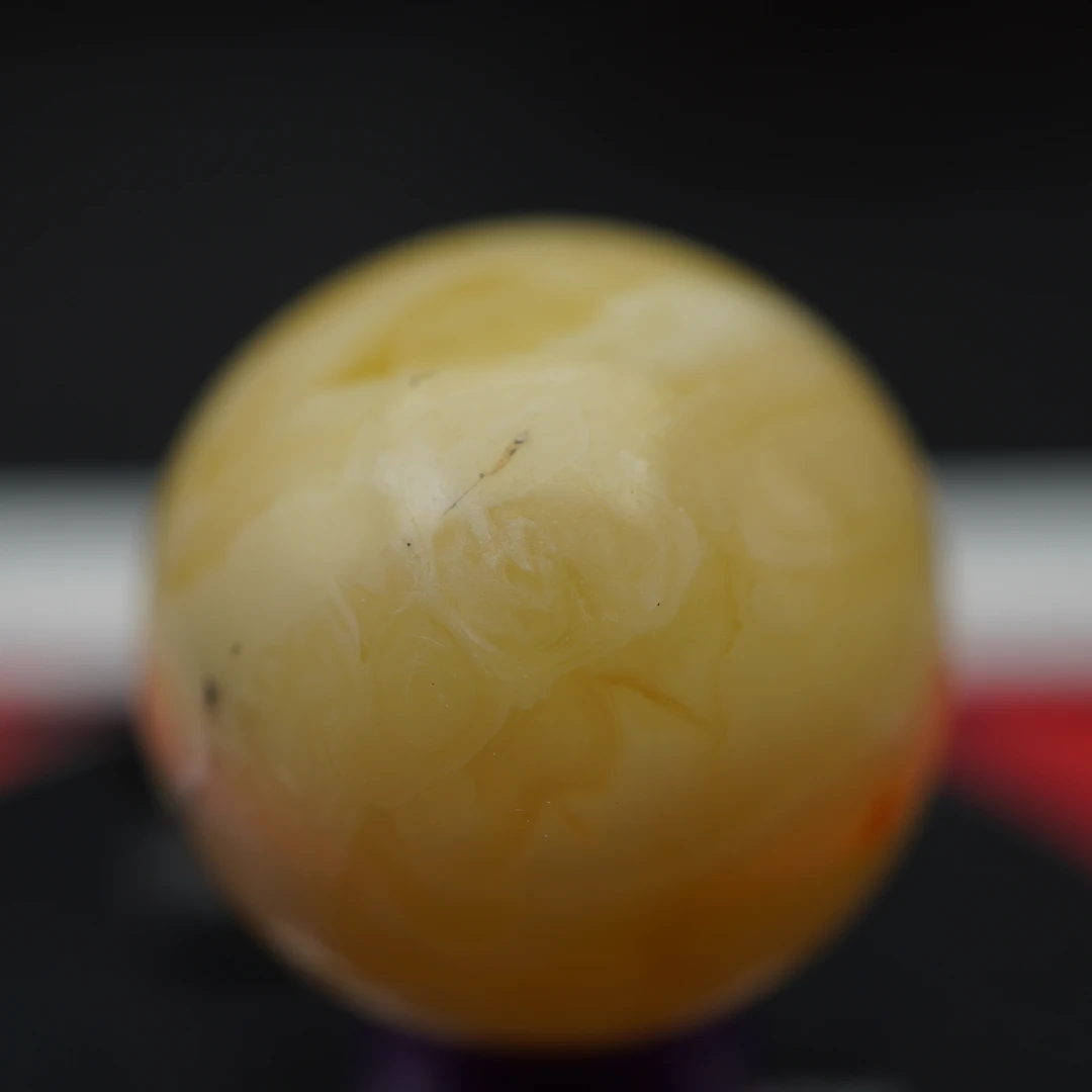 孤品17.7直径瑕疵蜜蜡珠有皮纹皮线沁色植物点表面光滑 编号259