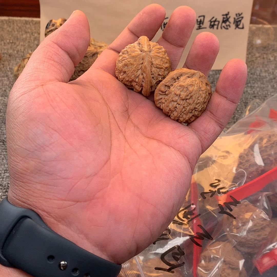 【闪购商品】文玩核桃吊坠回***人