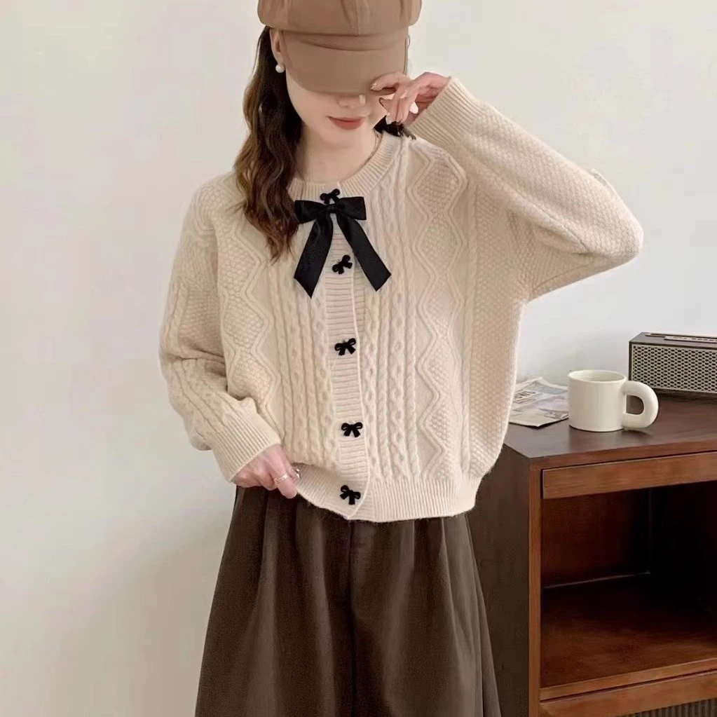 蝴蝶结扣子外搭麻花毛衣外套长袖针织开衫女2025年春秋新款小香风