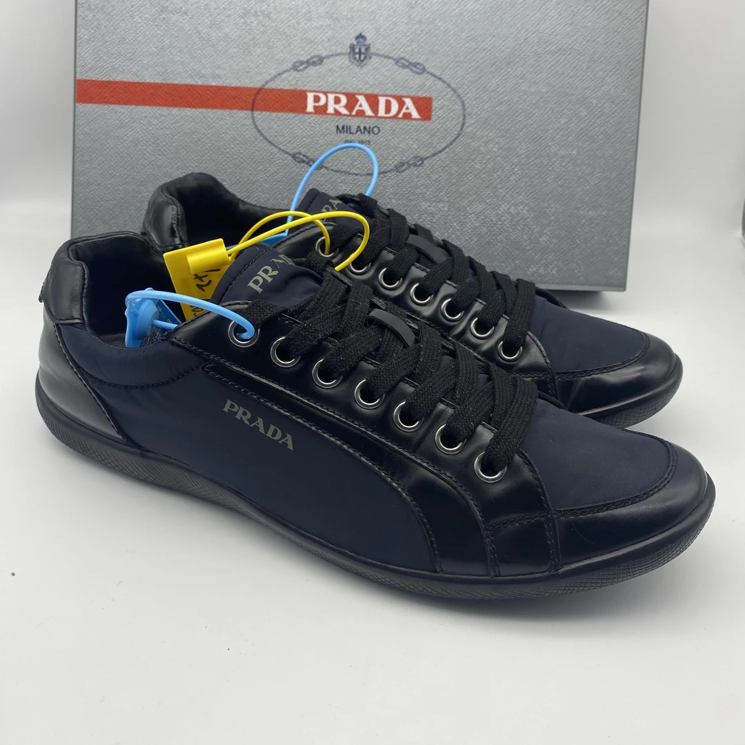 Prada/普拉达藏蓝色拼接舒适时尚低帮休闲鞋/95新42码