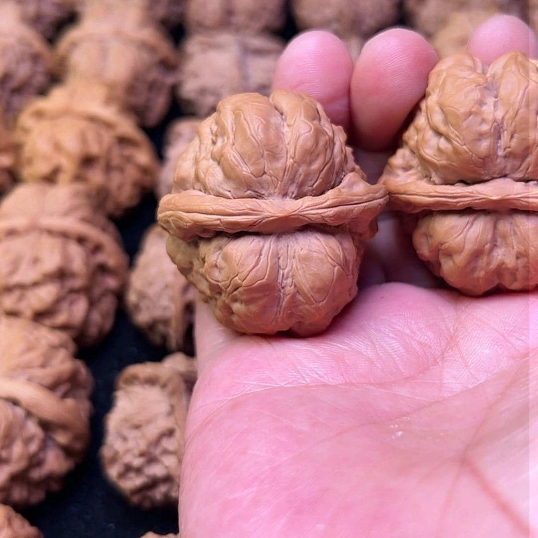 【闪购商品】文玩核桃吊坠京***哥