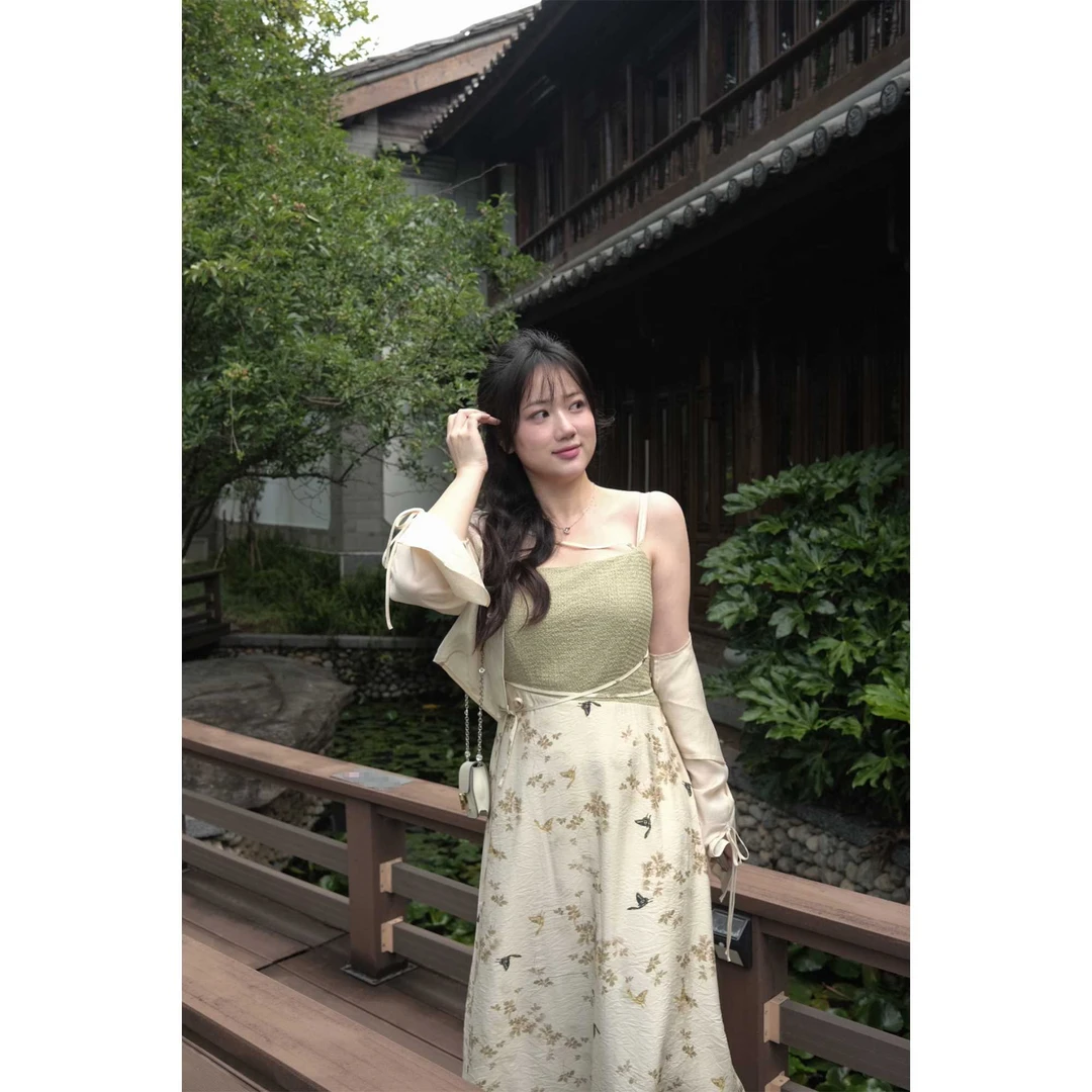 脚趾筋夏季豆蔻仙女碎花新中式吊带裙女微胖mm显瘦正肩薄款开衫