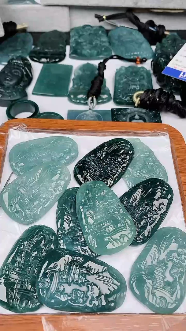 【闪购商品】翡翠颈饰未镶嵌多样性发货一件发货  小山水