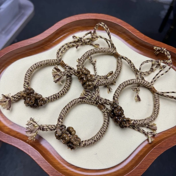 •根珀桂花手绳 秋季美拉德文玩手链 天然微瑕多样性发货一件A9306