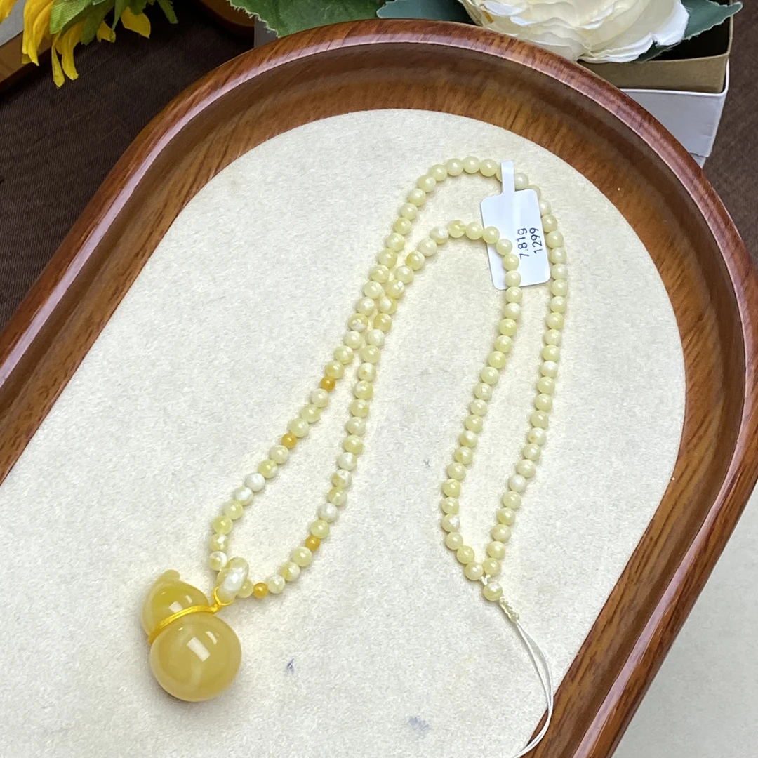 •天然蜜蜡白蜡葫芦项链（裸重7.81g）