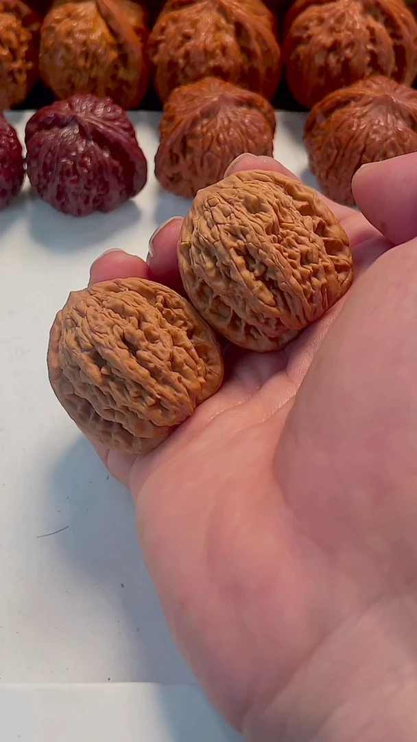 【闪购商品】文玩核桃把件粗筋虎