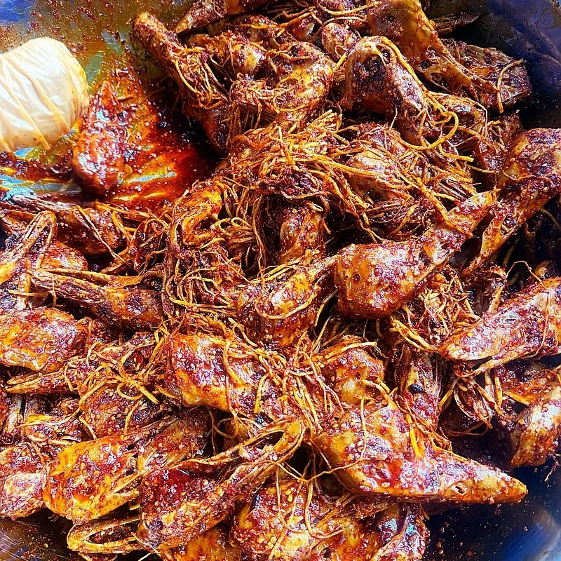 云南特产西盟阿赛佤味鸡脚筋鸭头三角骨鸡脚筋鸡翅尖杂烩现做现发