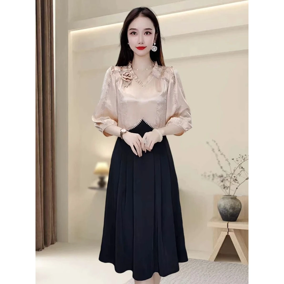 高端连衣裙女2024年秋季新款妈妈装设计感洋气减龄中长款裙子6140