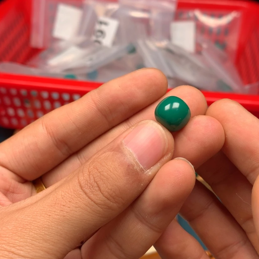 【闪购商品】橄榄核吊坠007