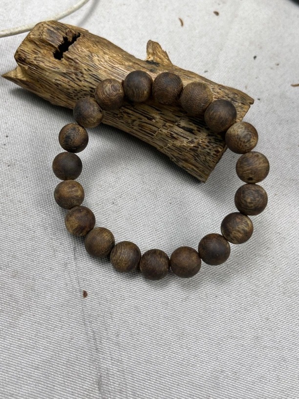 奇楠H沉香紫奇沉水圆珠单卡11-16克多样性发一条