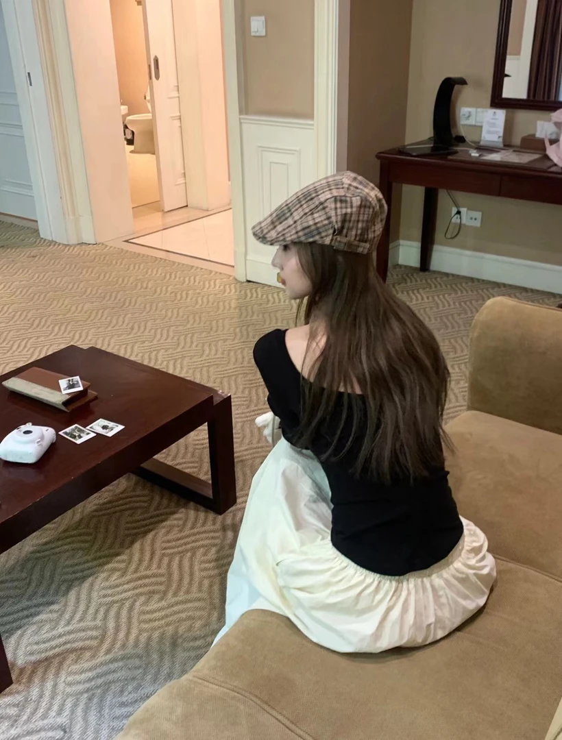 【清】自由自在黑色大U露背T恤 打底两穿长袖气质设计感