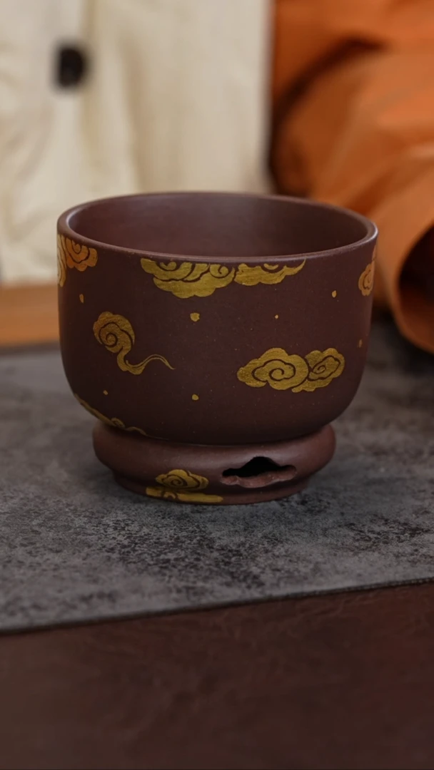【闪购商品】紫砂茶杯紫天青 金绘祥云 主人杯160cc