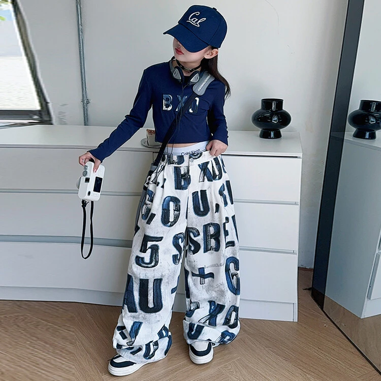 2024年新款新秋洋气酷帅时髦长袖儿童休闲字母阔腿裤潮装