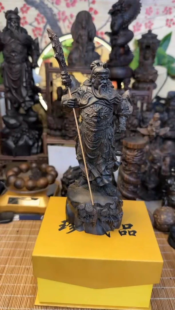 【闪购商品】香木立刀关公摆件