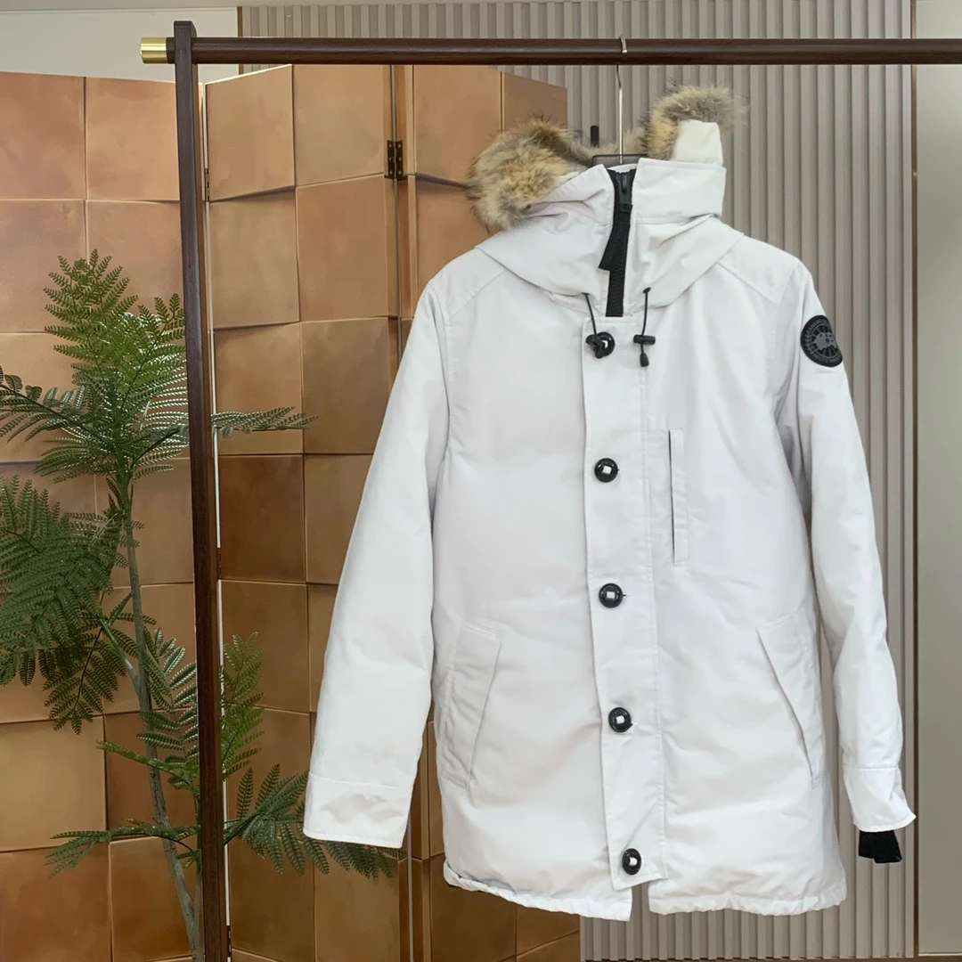 Canada Goose加拿大鹅白色徽标logo派克羽绒服/m码/98新/17960