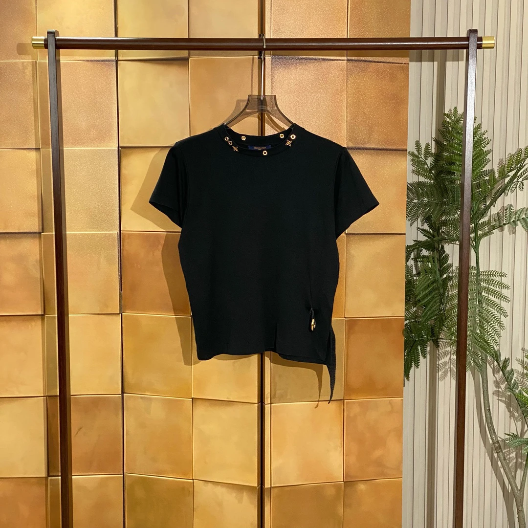 Louis Vuitton Lv黑色领口四叶草金属logo短袖/m码/98新/女24069