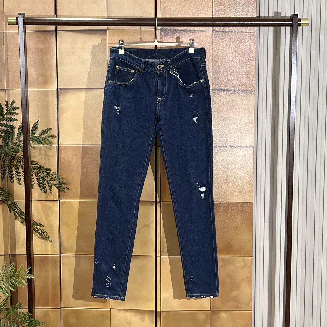 MiuMiu 深蓝色刺绣破坏皮牌logo牛仔裤/25码/99新/26010 无领标