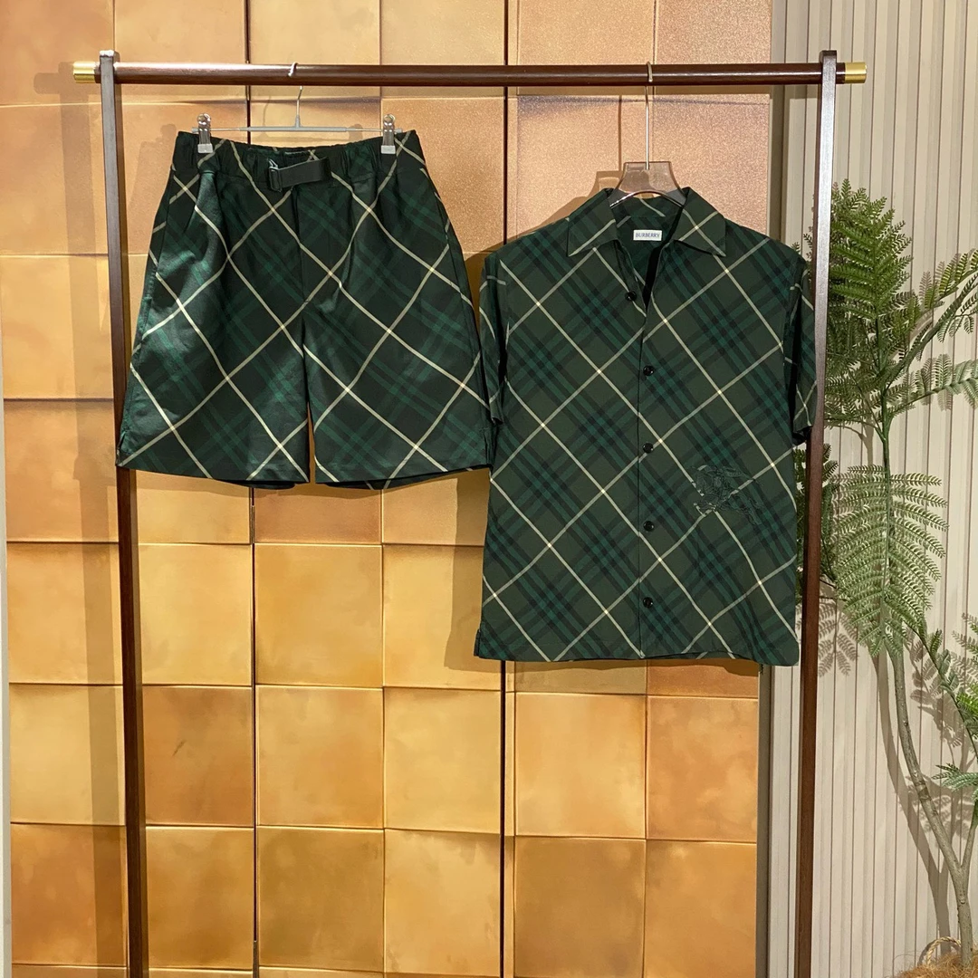 Burberry24fw最新款绿色格纹刺绣战马短袖衬衫osxs码/99新女24607