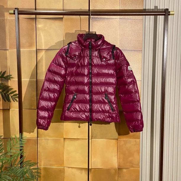 Moncler 爆款bady深紫色徽标刺绣羽绒服/0码/99新/25405